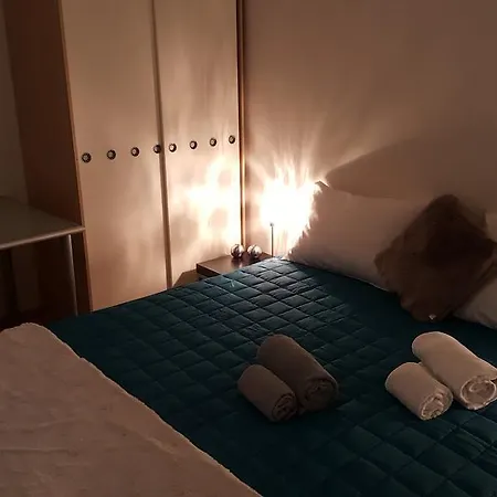 Marken Midt I Byn Apartmán