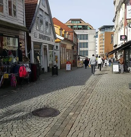 Marken Midt I Byn Apartmán